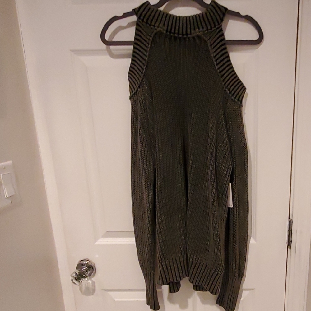 Brand new Free People sweater size medium
